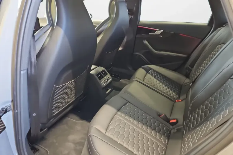 Audi RS4 din 2024 cu 7.487 km - oferta AUD163740 - foto 9