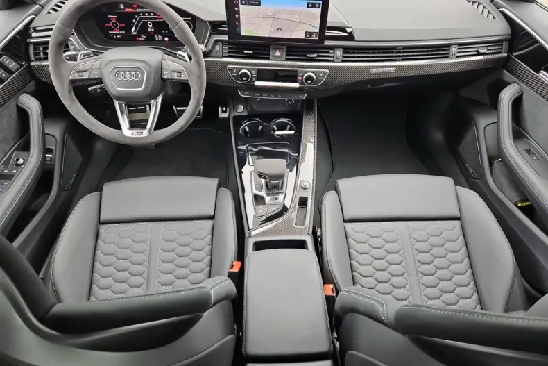 Audi RS4 din 2024 cu 7.487 km - oferta AUD163740 - foto 12