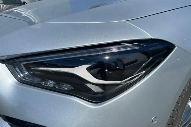 Mercedes-Benz CLA 220 din 2024 cu 14.368 km - oferta MER163745 - foto 4