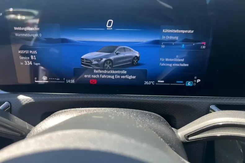 Mercedes-Benz CLA 220 din 2024 cu 14.368 km - oferta MER163745 - foto 6