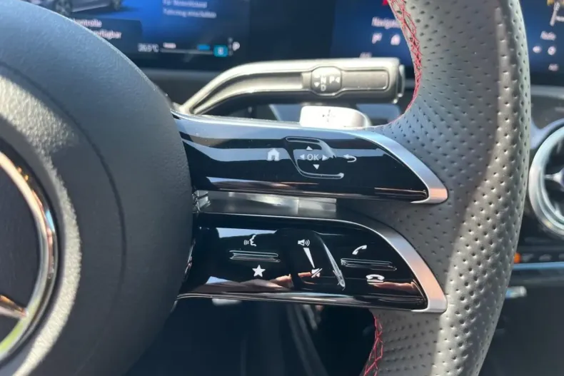 Mercedes-Benz CLA 220 din 2024 cu 14.368 km - oferta MER163745 - foto 21