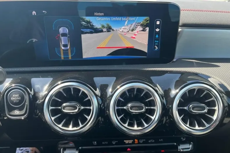 Mercedes-Benz CLA 220 din 2024 cu 14.368 km - oferta MER163745 - foto 23