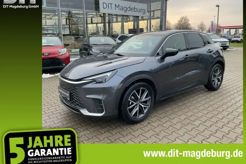 Lexus LBX din 2024 cu 10.000 km - oferta LEX163746 - foto 1