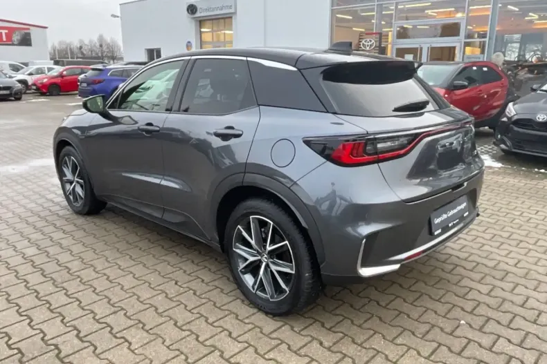 Lexus LBX din 2024 cu 10.000 km - oferta LEX163746 - foto 4