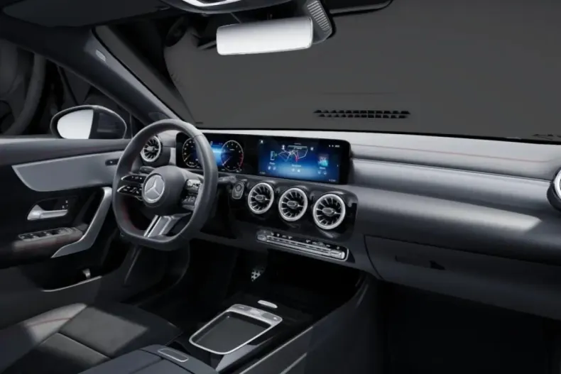 Mercedes-Benz CLA 250 din 2024 cu 9.240 km - oferta MER163750 - foto 14