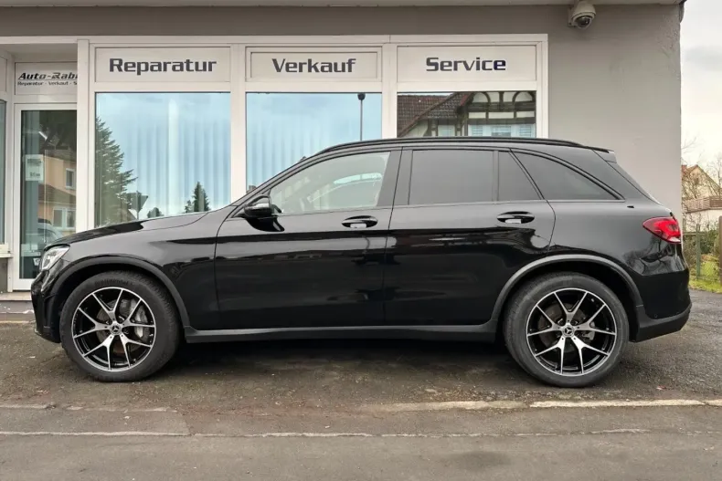 Mercedes-Benz GLC 400 din 2021 cu 61.888 km - oferta MER163752 - foto 2