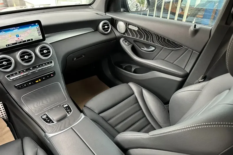 Mercedes-Benz GLC 400 din 2021 cu 61.888 km - oferta MER163752 - foto 10