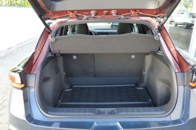 Lexus LBX din 2024 cu 5.950 km - oferta LEX163755 - foto 11