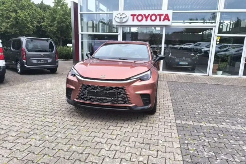 Lexus LBX din 2025 cu 5.500 km - oferta LEX163756 - foto 2