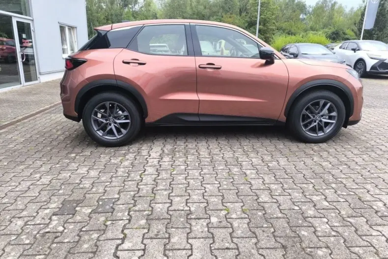 Lexus LBX din 2025 cu 5.500 km - oferta LEX163756 - foto 7