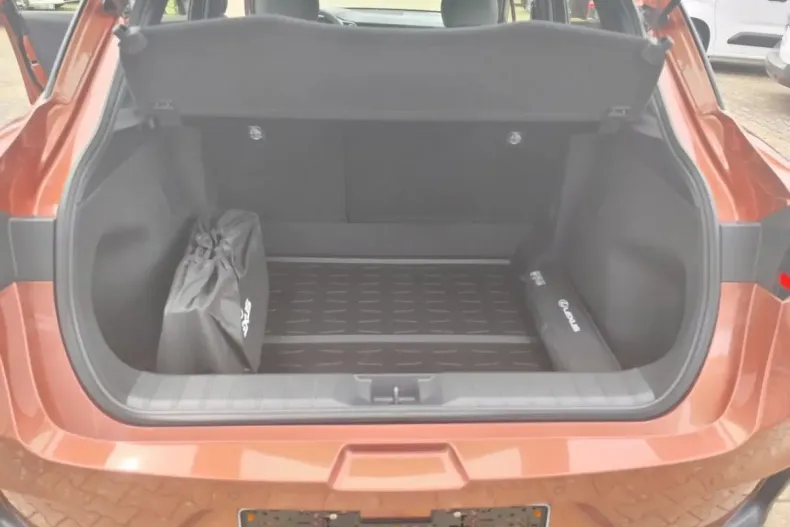 Lexus LBX din 2025 cu 5.500 km - oferta LEX163756 - foto 14