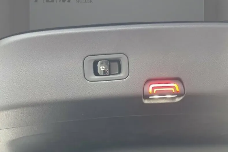 Mercedes-Benz GLC 450 din 2024 cu 4.000 km - oferta MER163757 - foto 12