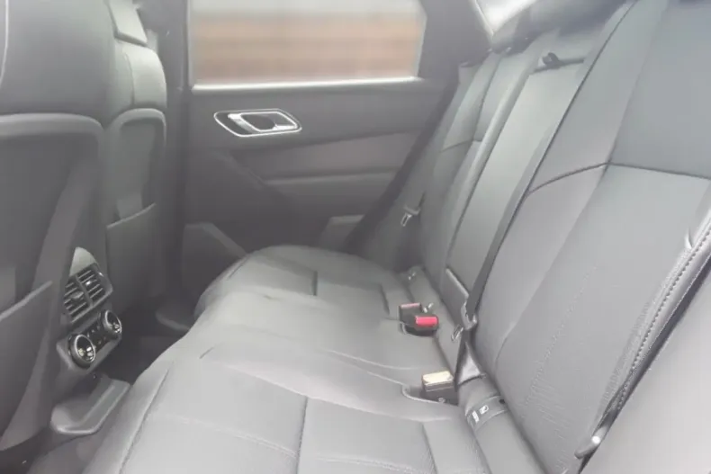 Land Rover Range Rover Velar din 2024 cu 7.938 km - oferta LAN163758 - foto 10