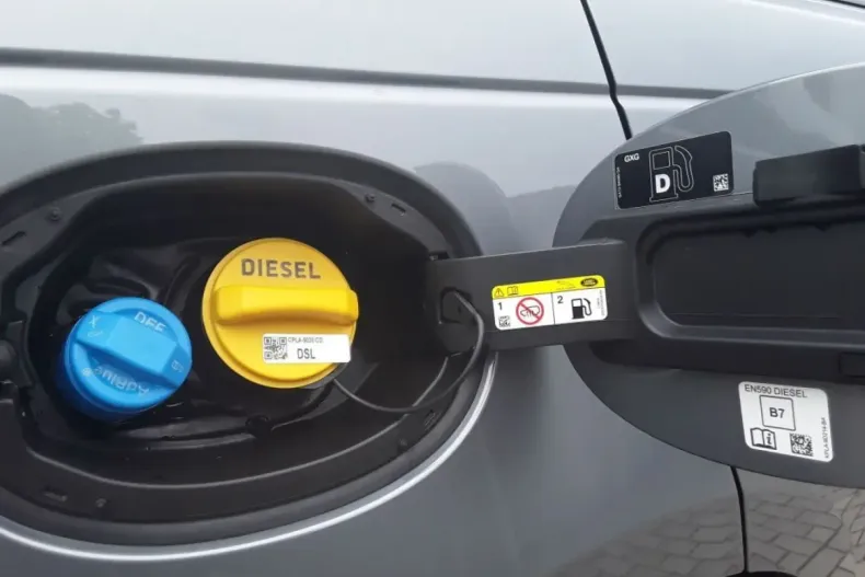 Land Rover Range Rover Velar din 2024 cu 7.938 km - oferta LAN163758 - foto 12