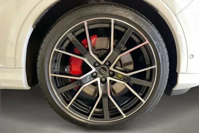 Audi Q7 din 2024 cu 8.950 km - oferta AUD163760 - foto 3