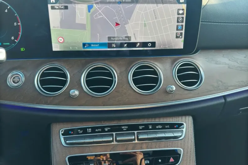 Mercedes-Benz E 300 din 2022 cu 74.000 km - oferta MER163766 - foto 20