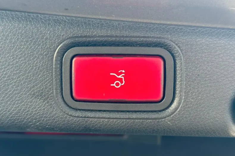 Mercedes-Benz E 300 din 2022 cu 74.000 km - oferta MER163766 - foto 34