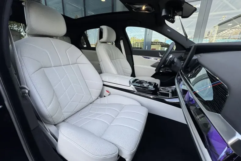 BMW 750 din 2024 cu 23.581 km - oferta BMW163770 - foto 15