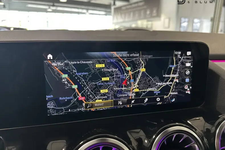 Mercedes-Benz GLA 250 din 2023 cu 4.500 km - oferta MER163776 - foto 21