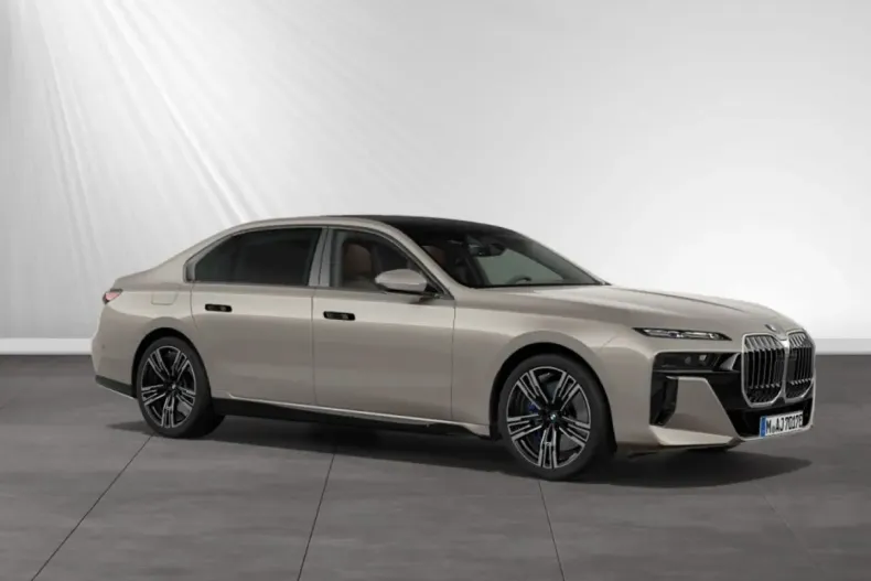 BMW 750 din 2024 cu 14.500 km - oferta BMW163782 - foto 1