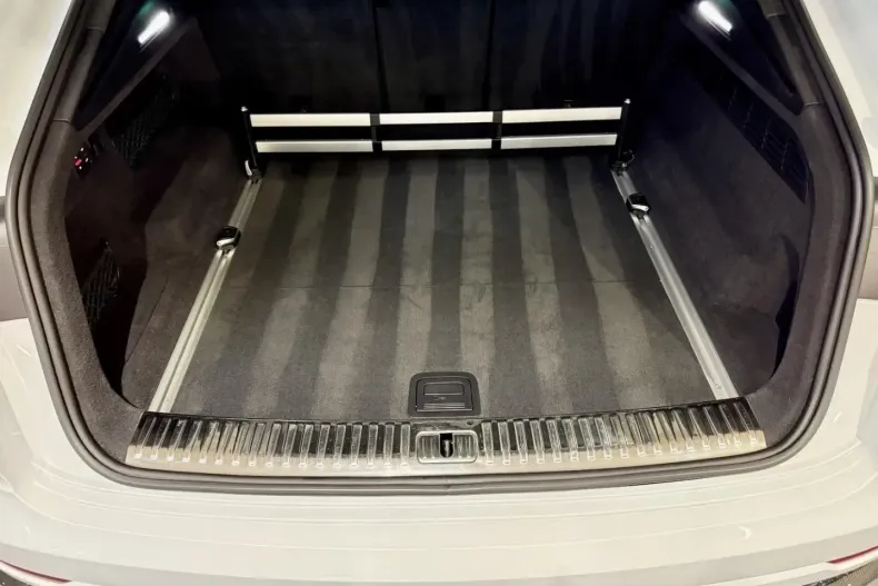 Audi RSQ8 din 2020 cu 57.000 km - oferta AUD163785 - foto 31