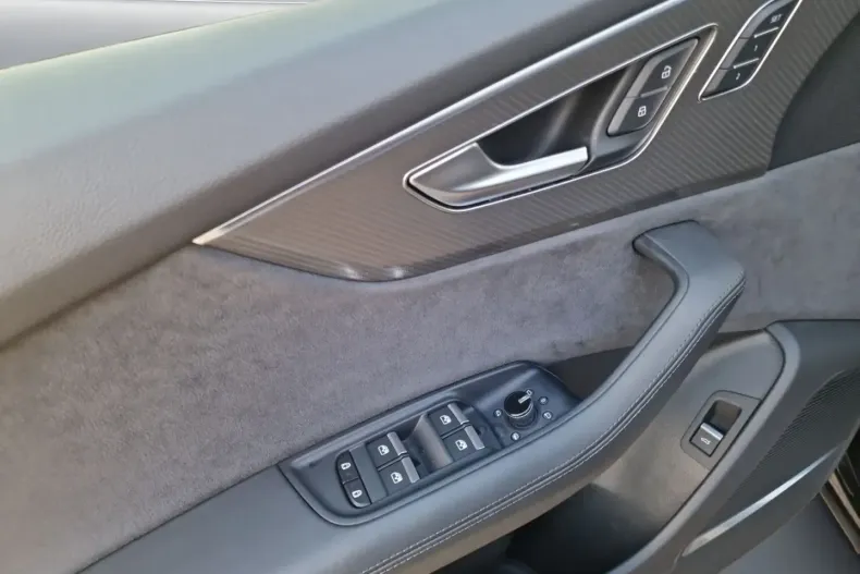 Audi RSQ8 din 2023 cu 14.203 km - oferta AUD163787 - foto 14