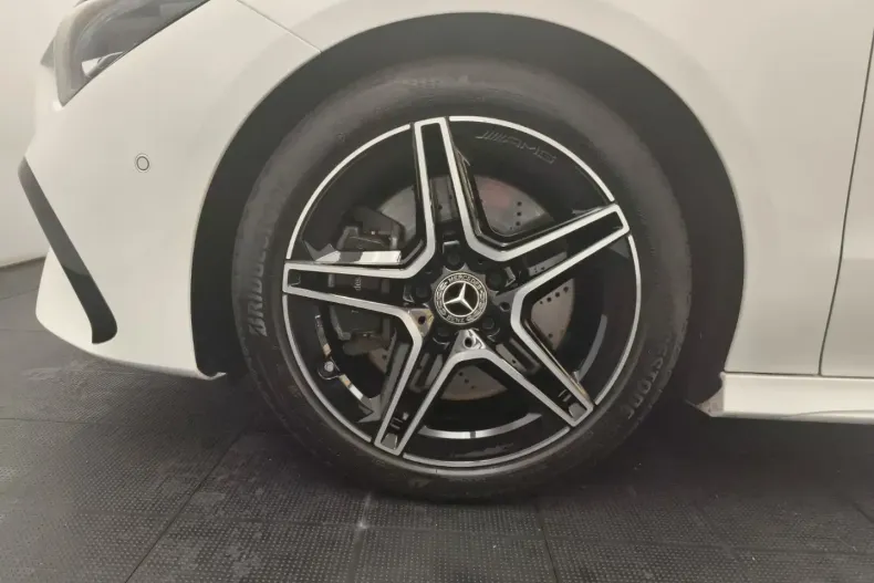 Mercedes-Benz CLA 250 din 2024 cu 25.871 km - oferta MER163808 - foto 9
