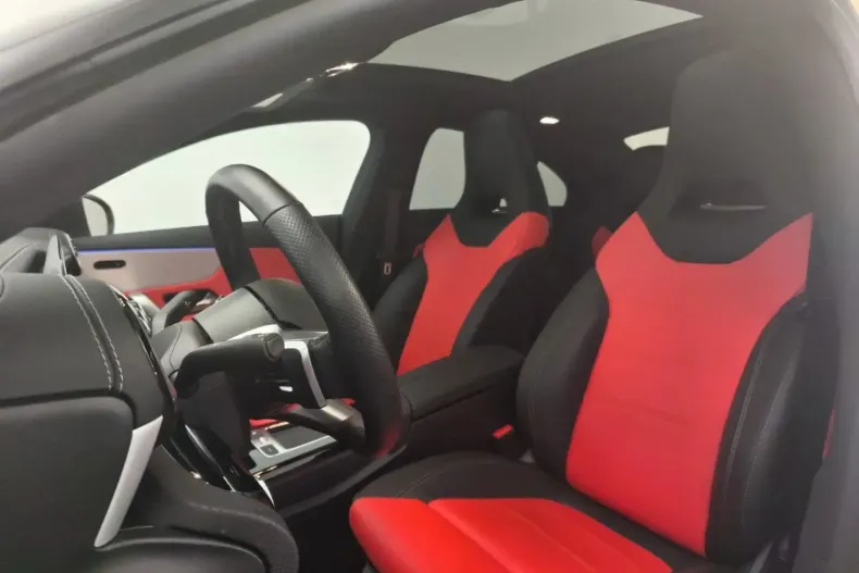 Mercedes-Benz CLA 250 din 2024 cu 25.871 km - oferta MER163808 - foto 17