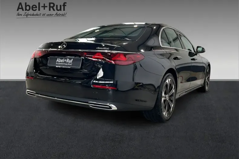 Mercedes-Benz E 450 din 2024 cu 7.376 km - oferta MER163813 - foto 4