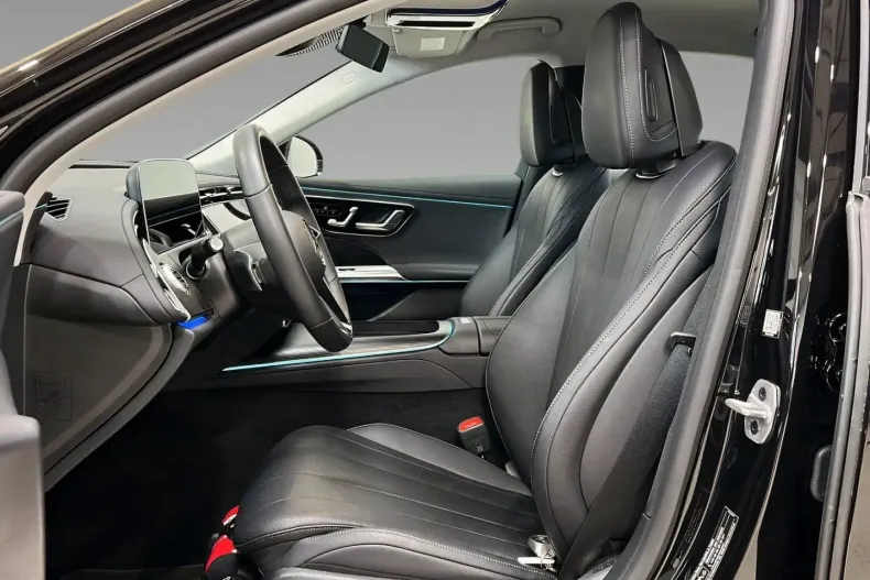 Mercedes-Benz E 450 din 2024 cu 7.376 km - oferta MER163813 - foto 9