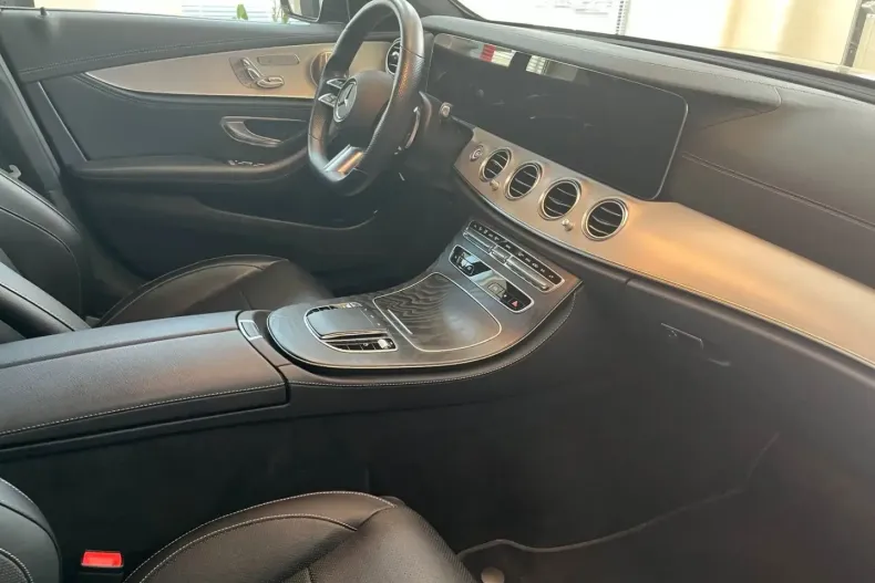 Mercedes-Benz E 400 din 2023 cu 22.000 km - oferta MER163823 - foto 7