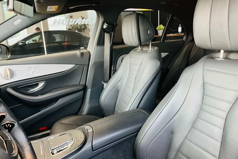 Mercedes-Benz E 400 din 2023 cu 22.000 km - oferta MER163823 - foto 8