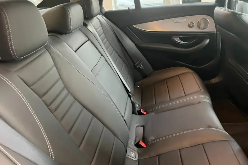 Mercedes-Benz E 400 din 2023 cu 22.000 km - oferta MER163823 - foto 16