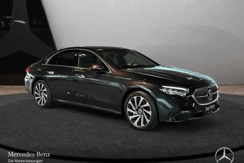 Mercedes-Benz E 300 din 2024 cu 14.934 km - oferta MER163830 - foto 1