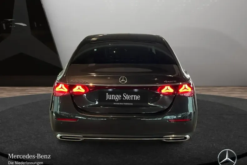 Mercedes-Benz E 300 din 2024 cu 14.934 km - oferta MER163830 - foto 6