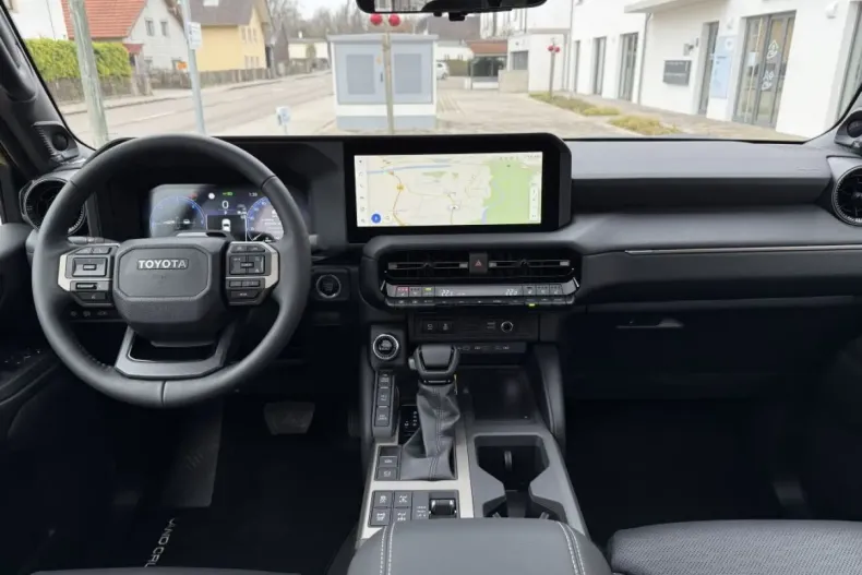 Toyota Land Cruiser din 2024 cu 17.890 km - oferta TOY163842 - foto 11