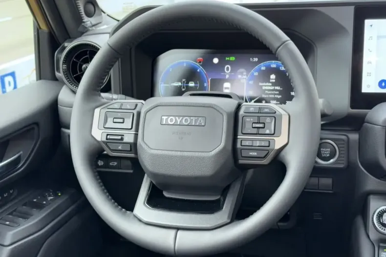 Toyota Land Cruiser din 2024 cu 17.890 km - oferta TOY163842 - foto 12