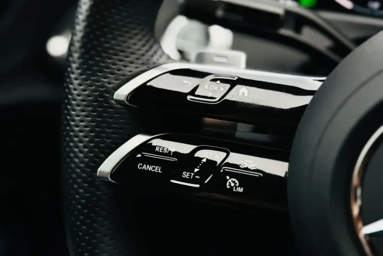 Mercedes-Benz E 200 din 2024 cu 24.550 km - oferta MER163844 - foto 17