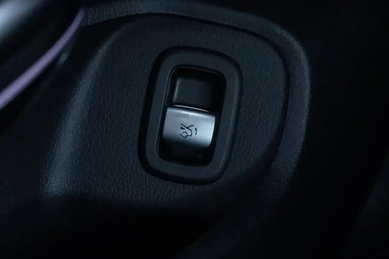 Mercedes-Benz CLE 200 din 2024 cu 14.020 km - oferta MER163860 - foto 20