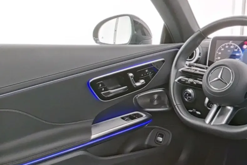 Mercedes-Benz CLE 200 din 2024 cu 28.600 km - oferta MER163863 - foto 9