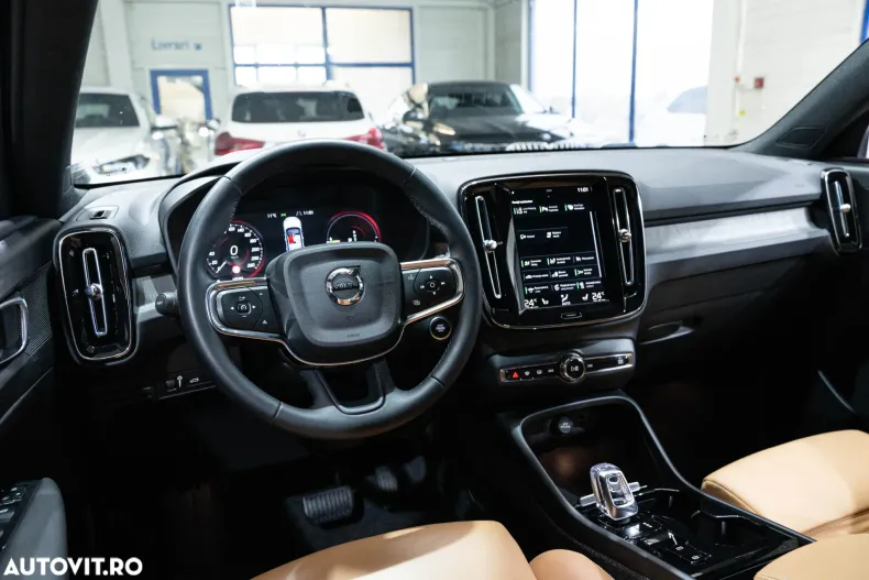 Volvo XC40 din 2021 cu 162.395 km - oferta VOL163885 - foto 6