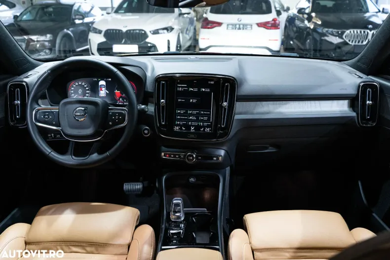 Volvo XC40 din 2021 cu 162.395 km - oferta VOL163885 - foto 8