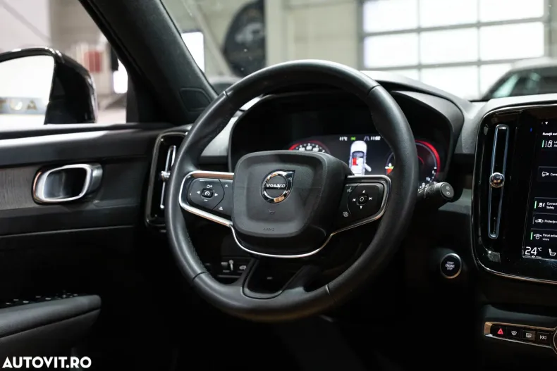 Volvo XC40 din 2021 cu 162.395 km - oferta VOL163885 - foto 14