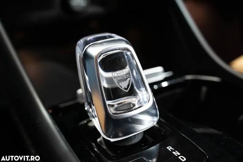 Volvo XC40 din 2021 cu 162.395 km - oferta VOL163885 - foto 16