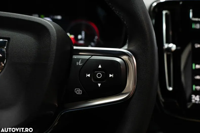 Volvo XC40 din 2021 cu 162.395 km - oferta VOL163885 - foto 22