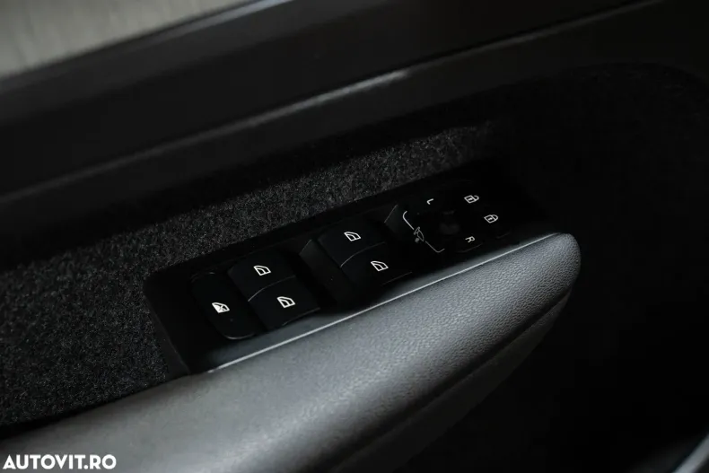 Volvo XC40 din 2021 cu 162.395 km - oferta VOL163885 - foto 26