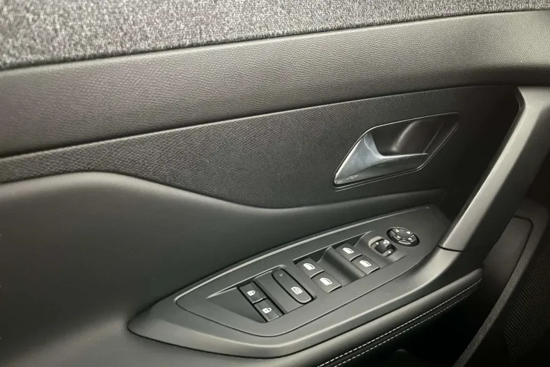 Peugeot 408 din 2024 cu 6.729 km - oferta PEU163892 - foto 16