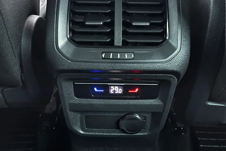 Volkswagen Tiguan din 2023 cu 105.426 km - oferta VOL163895 - foto 12