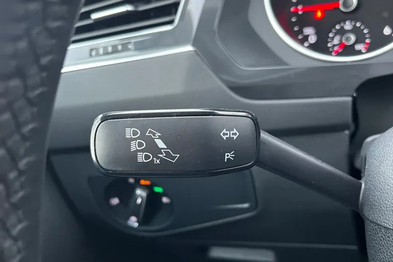 Volkswagen Tiguan din 2023 cu 105.426 km - oferta VOL163895 - foto 17