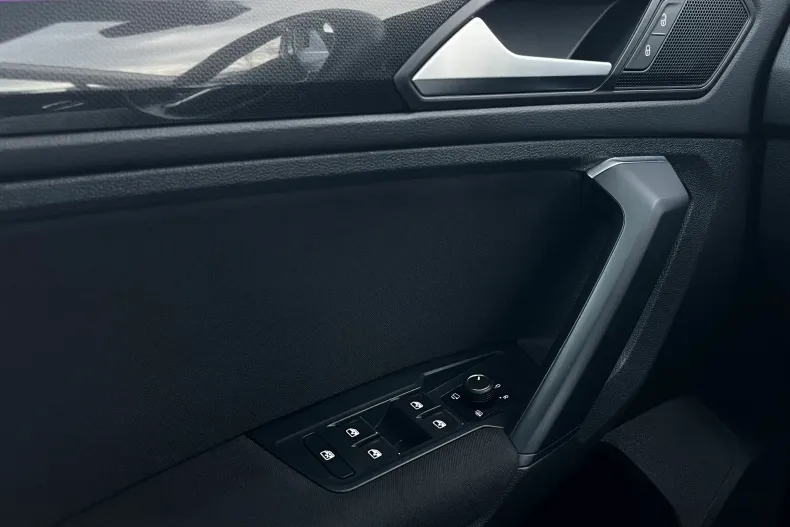 Volkswagen Tiguan din 2023 cu 105.426 km - oferta VOL163895 - foto 20